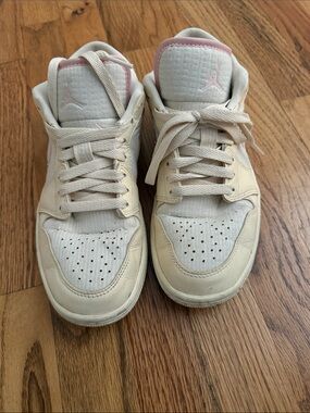 Jordan Kids Cream and Pink Low-Top Sneakers
